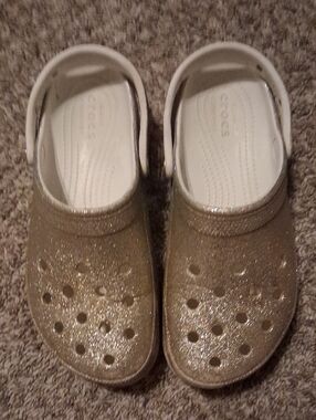 CROCS Kids Glitter Clogs in Shimmery Gold